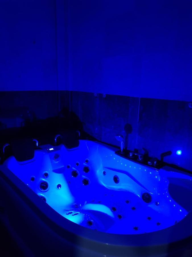 Lights Spa National Arena Mega Mall Monza Bukarest Exteriör bild